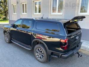 Commercial fel�p�tm�ny 2023 -