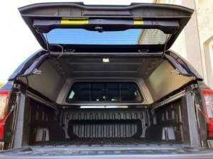Commercial fel�p�tm�ny 2023 -